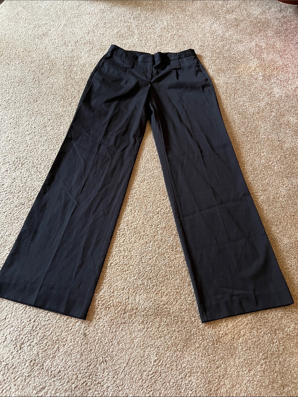 Woman’s Black Wide-Leg Dress Pants